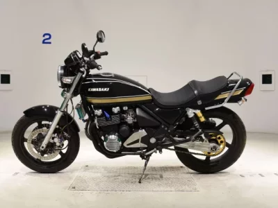 Kawasaki ZEPHYR400  с аукциона в Японии