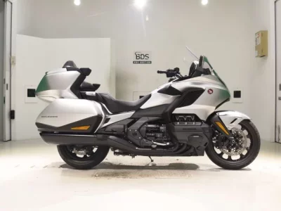 Honda GL1800 TOUR D  с аукциона в Японии