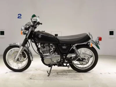 Yamaha SR400-4  с аукциона в Японии