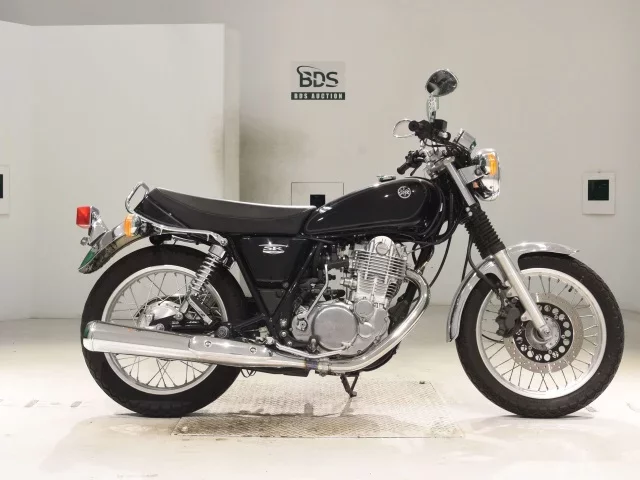 Yamaha SR400-4 лот № 5221 оценка 4  с аукциона в Японии