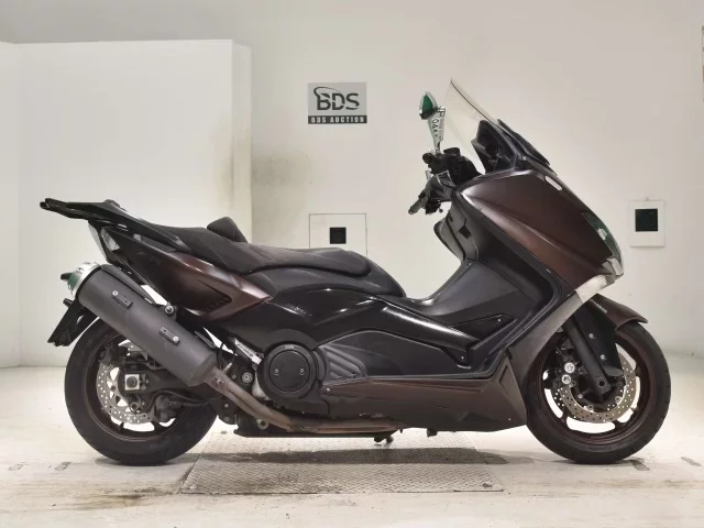 Yamaha T-MAX530 ABS лот № 0444 оценка 4  с аукциона в Японии