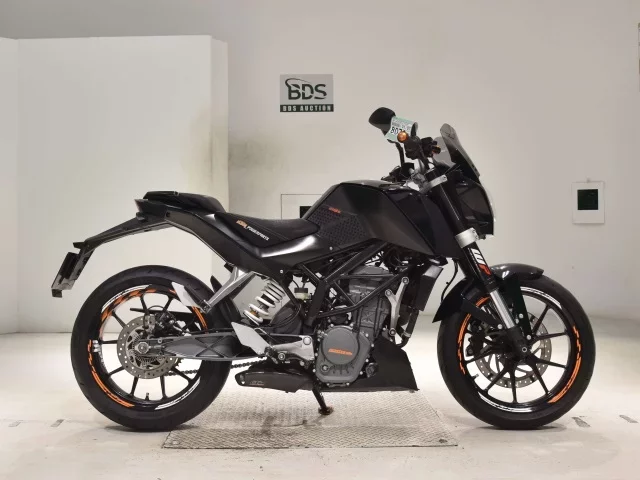 KTM  200 DUKE лот № 8076 оценка 4  с аукциона в Японии