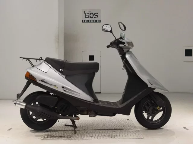 Suzuki ADDRESS V100