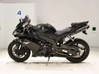 Yamaha YZF-R1  с аукциона в Японии
