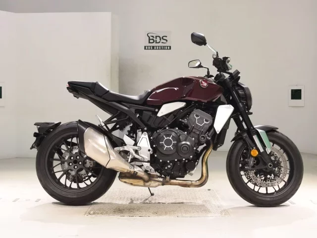 Honda CB1000R-2 лот № 3045 оценка 6  с аукциона в Японии