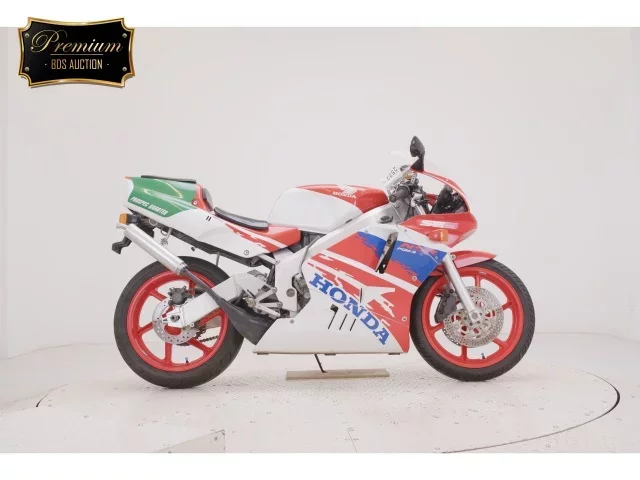 Honda NSR250R-4SE лот № 2522 оценка 4  с аукциона в Японии