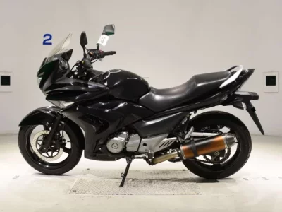 Suzuki GSR250F  с аукциона в Японии