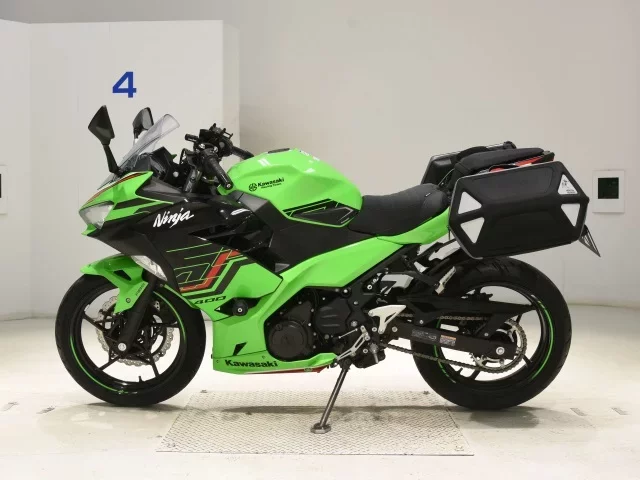 Kawasaki NINJA400-2