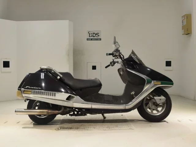 Honda FUSION лот № 0480 оценка 4  с аукциона в Японии