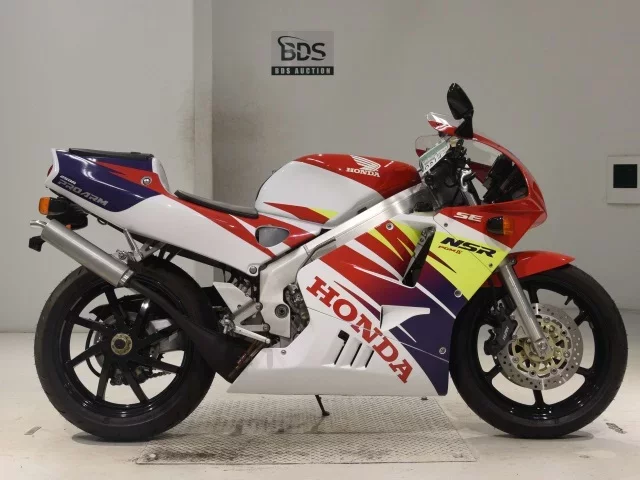 Honda NSR250R-5 лот № 2533 оценка 5  с аукциона в Японии