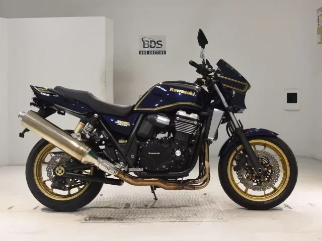 Kawasaki ZRX1200 лот № 0308 оценка 4  с аукциона в Японии
