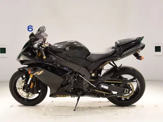 Yamaha YZF-R1