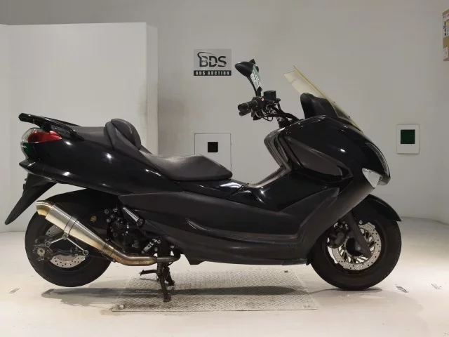 Yamaha MAJESTY 250-4 лот № 3179 оценка 4  с аукциона в Японии