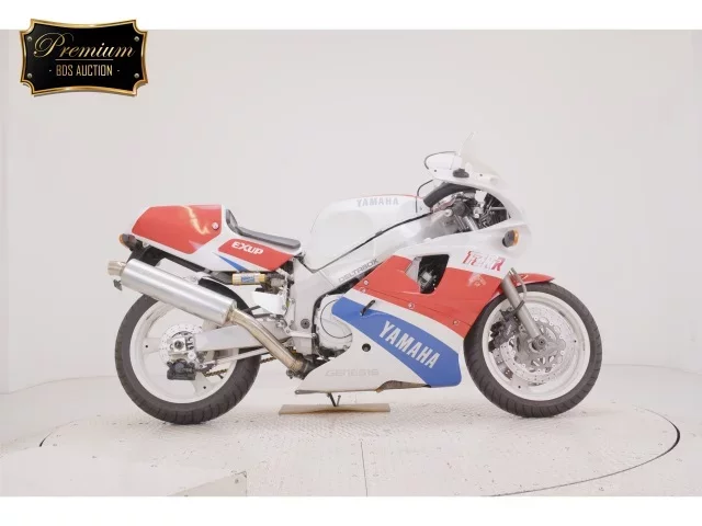 Yamaha FZR750R лот № 0020 оценка 4  с аукциона в Японии