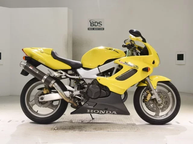 Honda VTR1000F лот № 5161 оценка 4  с аукциона в Японии