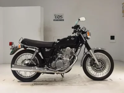 Yamaha SR400-4  с аукциона в Японии