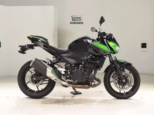 Kawasaki Z250-2 лот № 3125 оценка 5  с аукциона в Японии