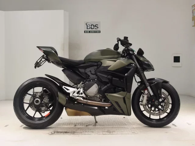 Ducati  STREET FIGHTER V2 лот № 0286 оценка 7  с аукциона в Японии