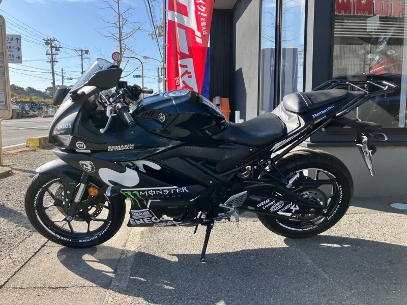 Yamaha YZF-R25 ABS