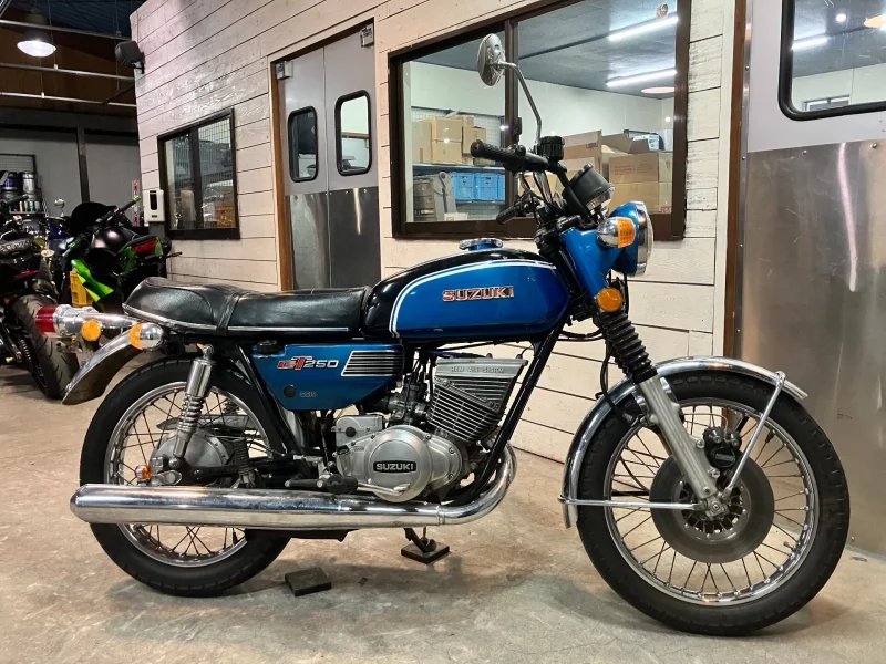 Suzuki GT250