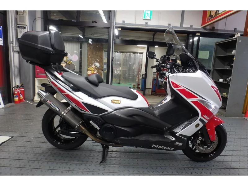 Yamaha T-MAX WGP50TH ANV ED лот № 02063 оценка 4  с аукциона в Японии
