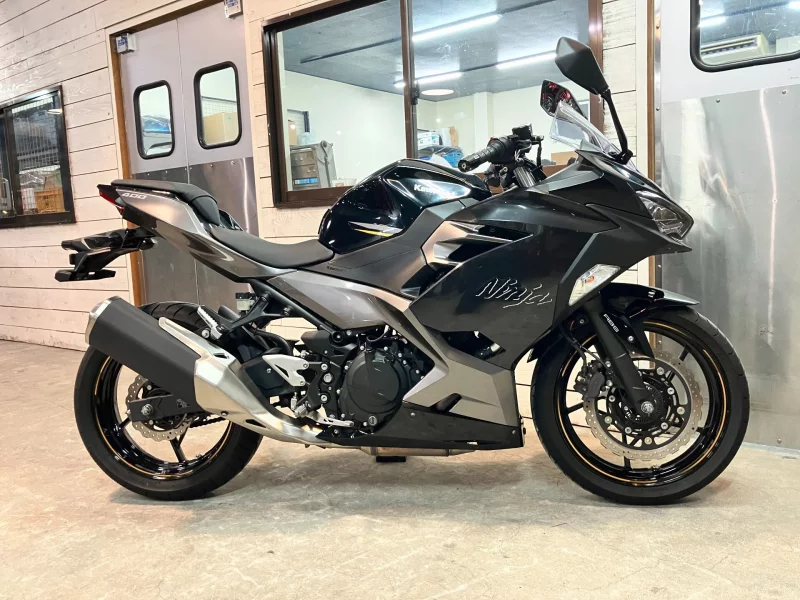 Kawasaki Ninja 400 лот № 00096 оценка 4  с аукциона в Японии