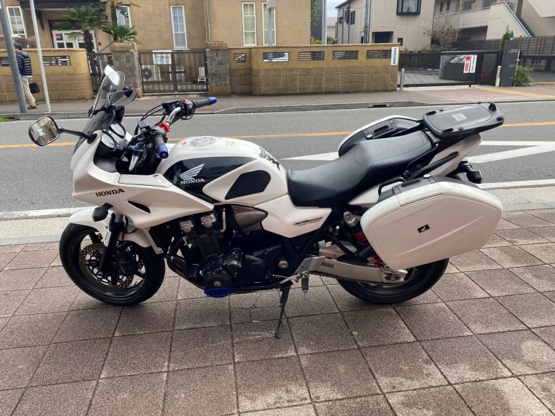Honda CB1300 SUPER TOURING