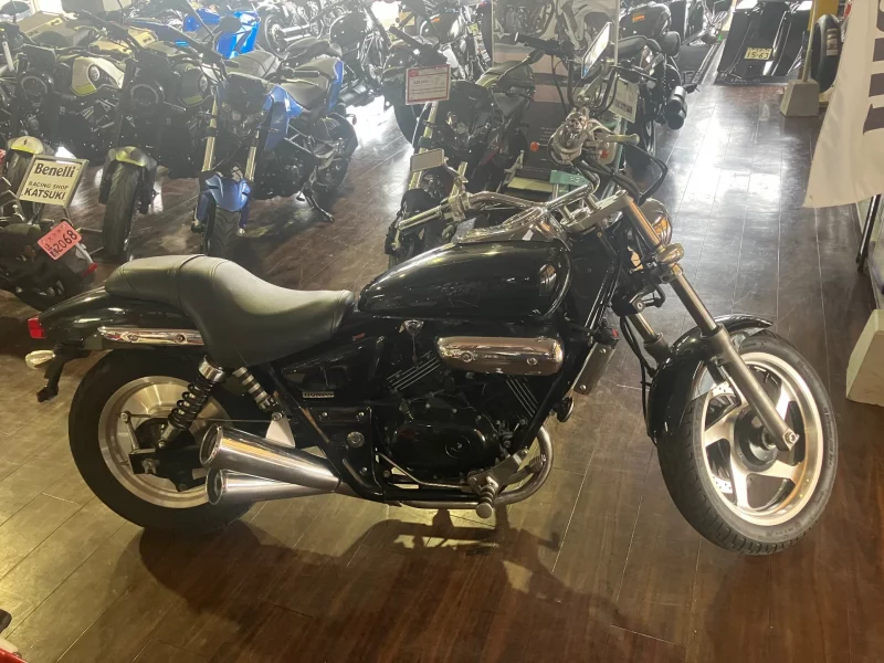 Honda V-TWIN MAGNA