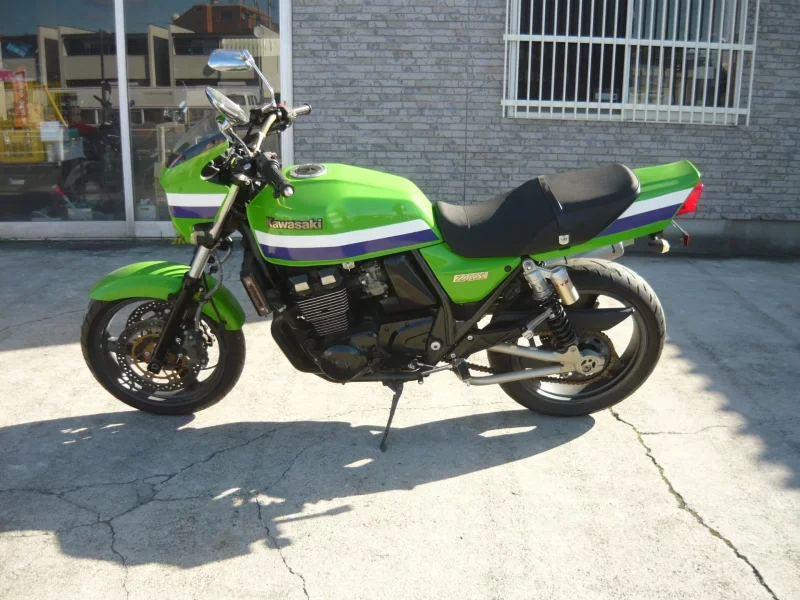 Kawasaki ZRX400