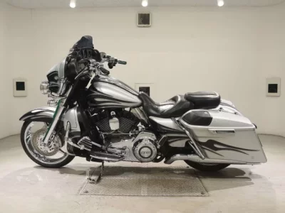 Harley-Davidson HARLEY FLHXSE1800CVO  с аукциона в Японии