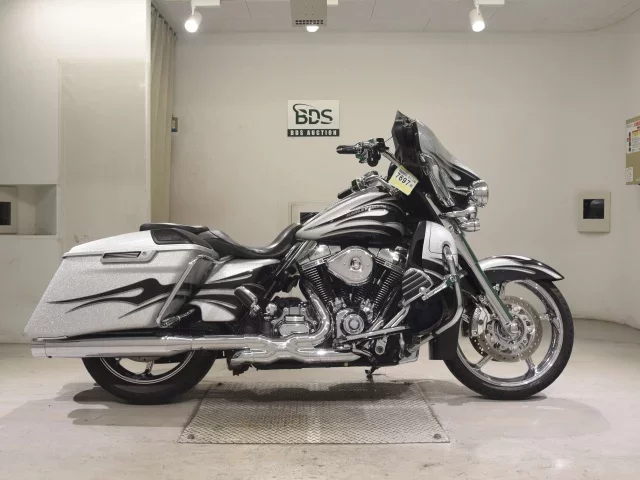 Harley-Davidson HARLEY FLHXSE1800CVO лот № 7697 оценка 5  с аукциона в Японии