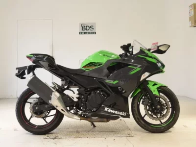 Kawasaki NINJA400-2