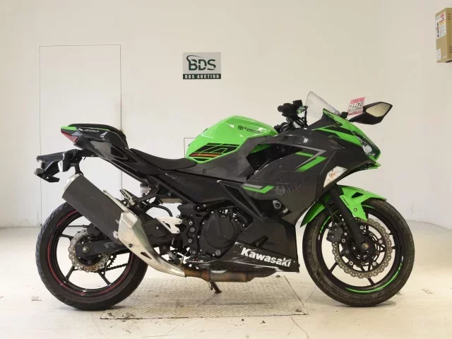 Kawasaki NINJA400-2