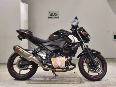 Kawasaki Z400-2