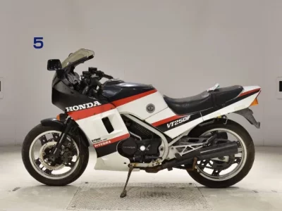 Honda VT250 INTEGRA
