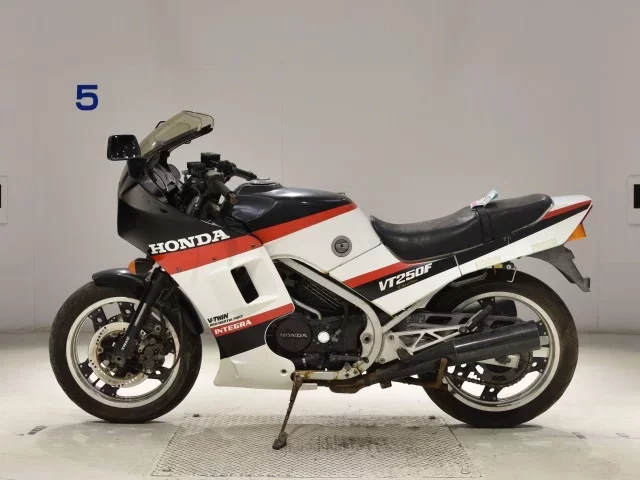 Honda VT250 INTEGRA