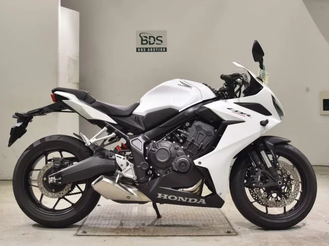 Honda CBR650R лот № 2689 оценка 6  с аукциона в Японии