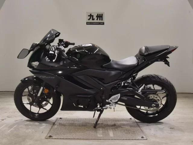 Yamaha YZF-R25A