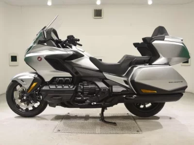 Honda GL1800 TOUR D  с аукциона в Японии
