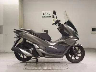 Honda PCX125-3