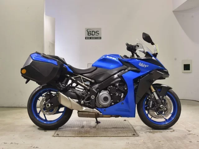 Suzuki GSX-S1000GT лот № 2871 оценка 6  с аукциона в Японии