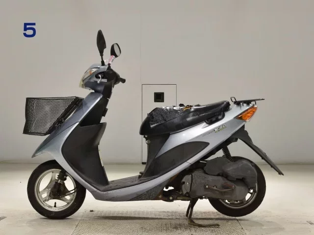 Suzuki ADDRESS V50
