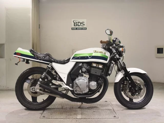 Kawasaki ZRX-2 лот № 7533 оценка 4  с аукциона в Японии