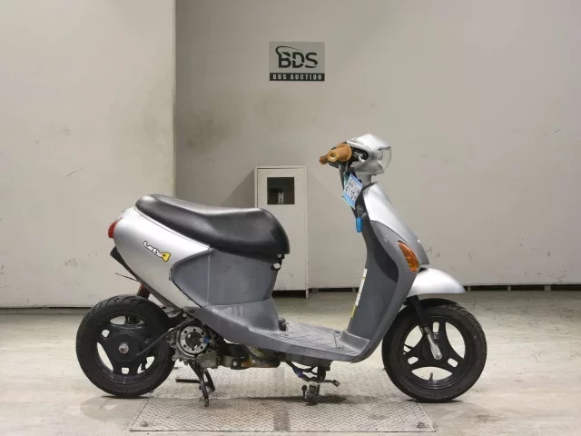 Suzuki LET S4