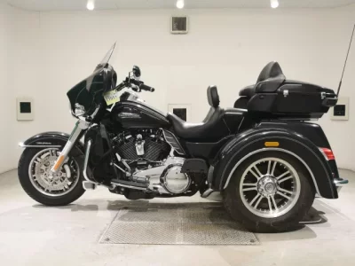 Harley-Davidson HARLEY FLHTCUTG1750