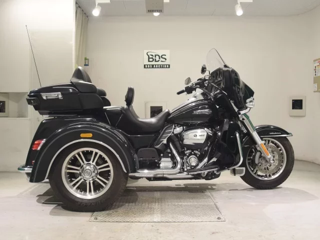 Harley-Davidson HARLEY FLHTCUTG1750