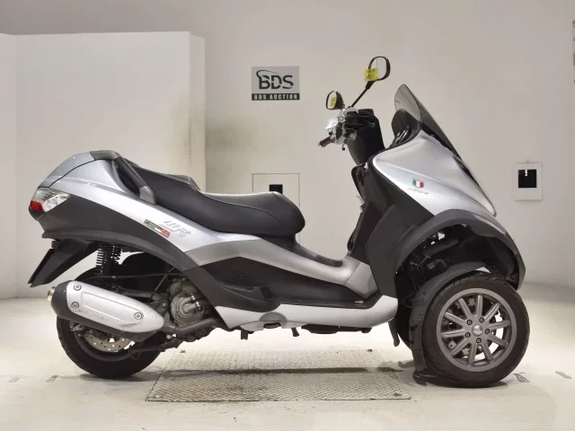 Piaggio PIAGGIO MP3 250