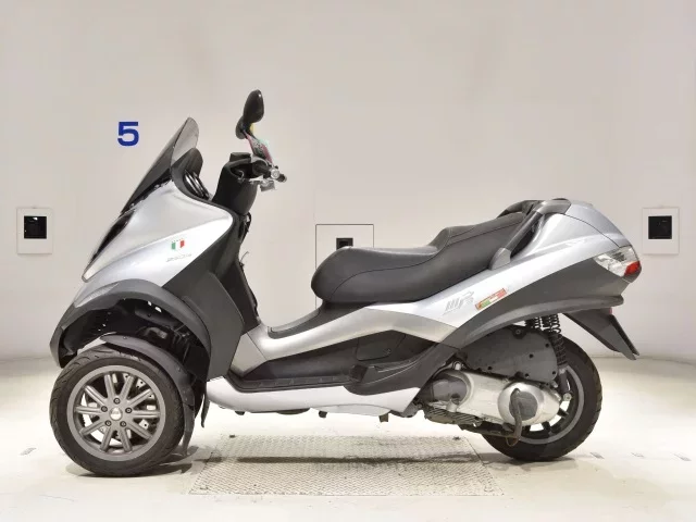 Piaggio PIAGGIO MP3 250