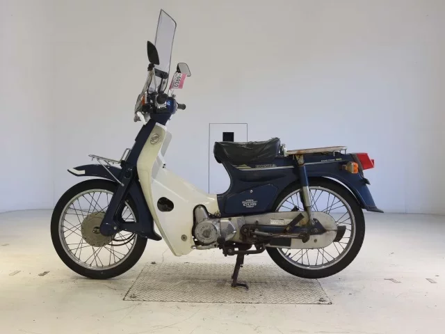 Honda C90