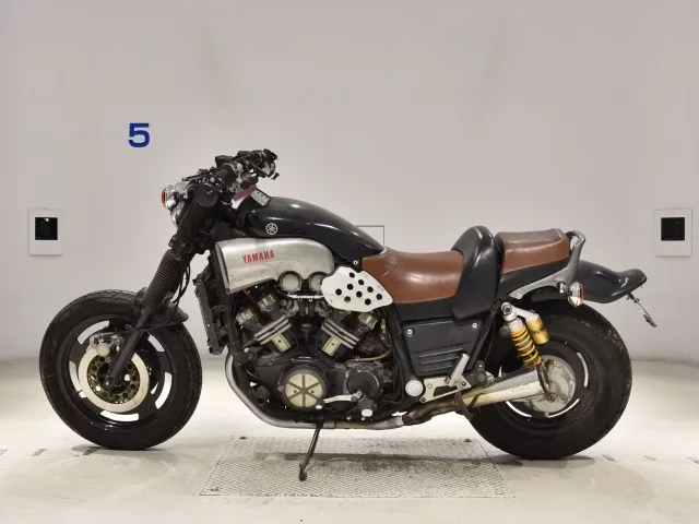 Yamaha V-MAX